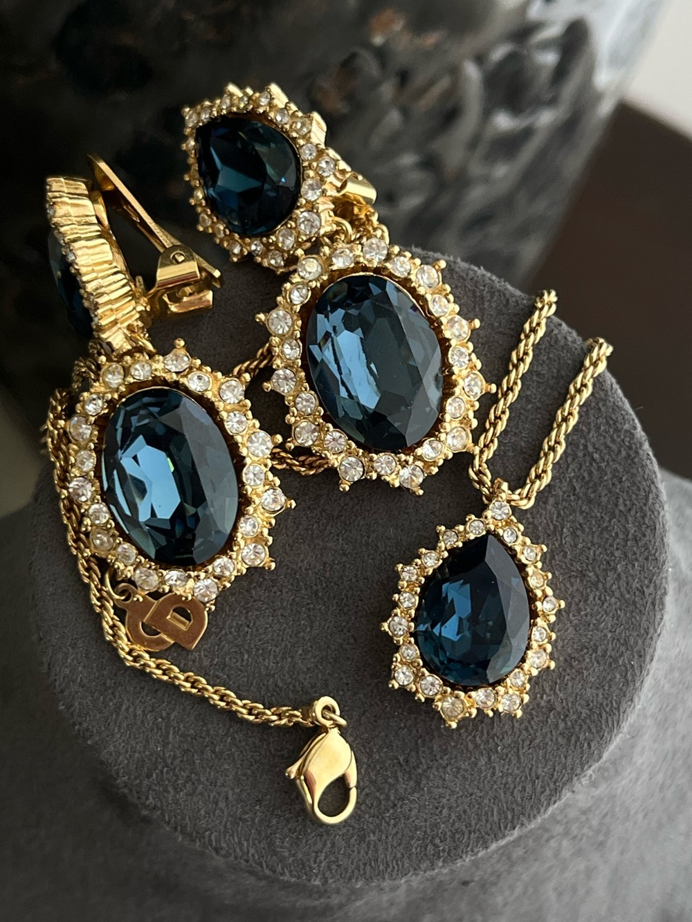 Authentic Vintage Dior Teardrop Blue Stone Gold Drop Clip Earrings Necklace Set